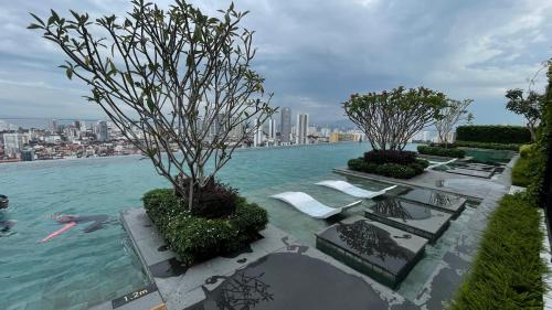 Beacon Executive Suites 2BR at Georgetown by WL — 4-Star Luxury Hotel in George Town, Malaysia