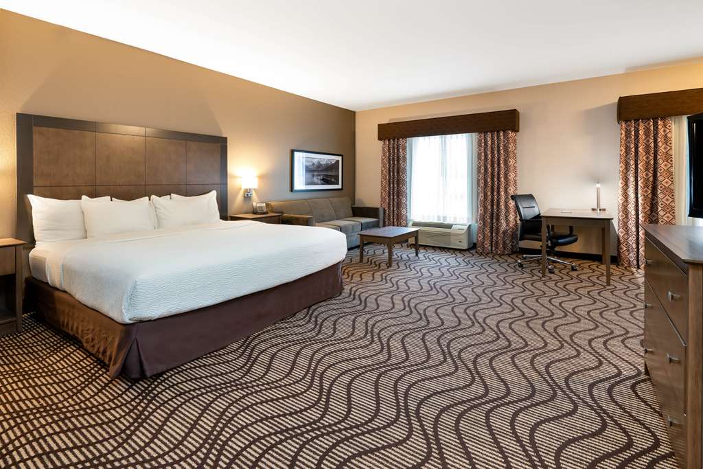 Best Western Plus Kalispell Glacier Park West Hotel & Suites - photo 10