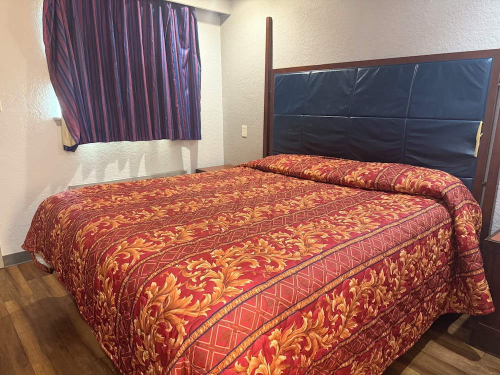 Economy Lodge by Hotel O Texas City - photo 6