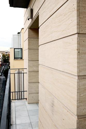 Suite Apartment City Center Aloha Sevilla — 4-Star Luxury Hotel in Sevilla, Spain