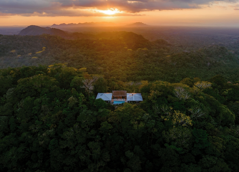 Copal Tree Lodge a Muy'Ono Resort - carbon neutral hotel in Punta Gorda