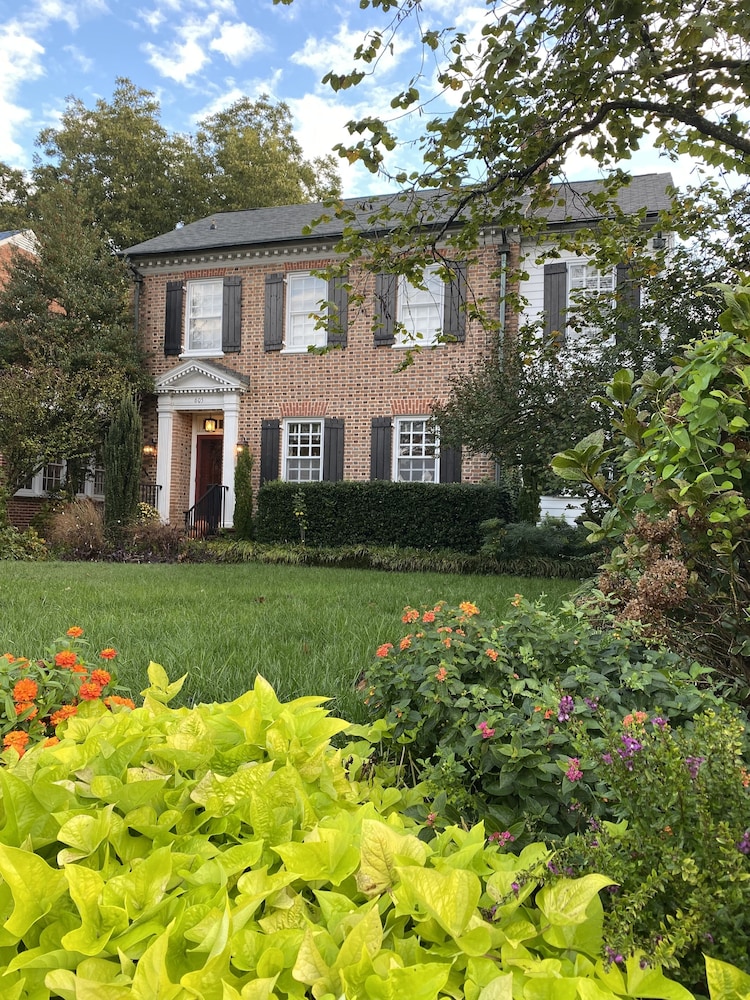 Inn at 605 in Williamsburg, United States