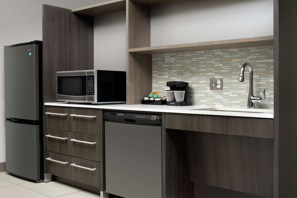 Home2 Suites by Hilton Phoenix Airport South - photo 20