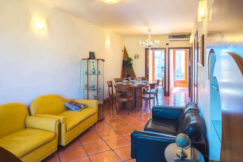 City Heart Patio Parking AC Wif — 4-Star Luxury Hotel in Civitanova Marche, Italy