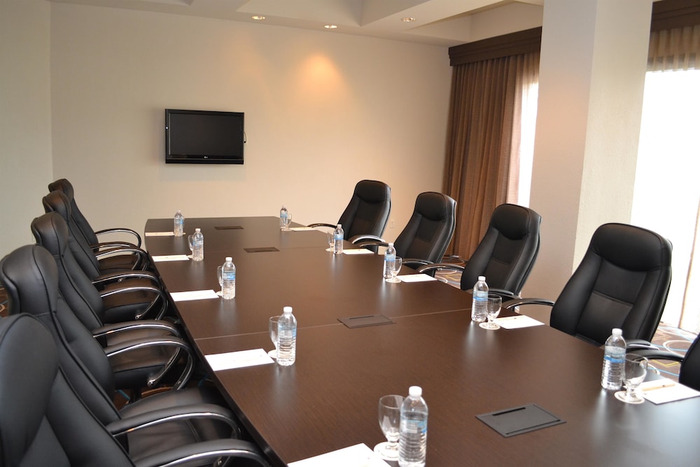 Doubletree by Hilton Houston Hobby Airport - photo 55