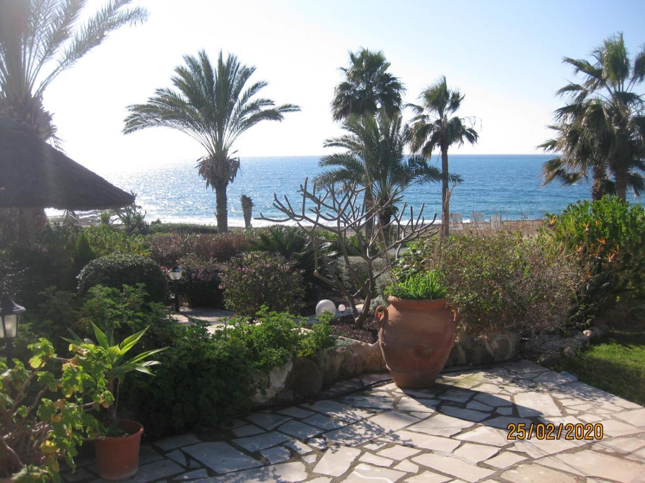 Sea front Villa Kristina — 4-Star Luxury Hotel in Chlorakas, Cyprus