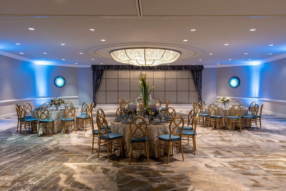 Hilton Alexandria Mark Center - photo 85