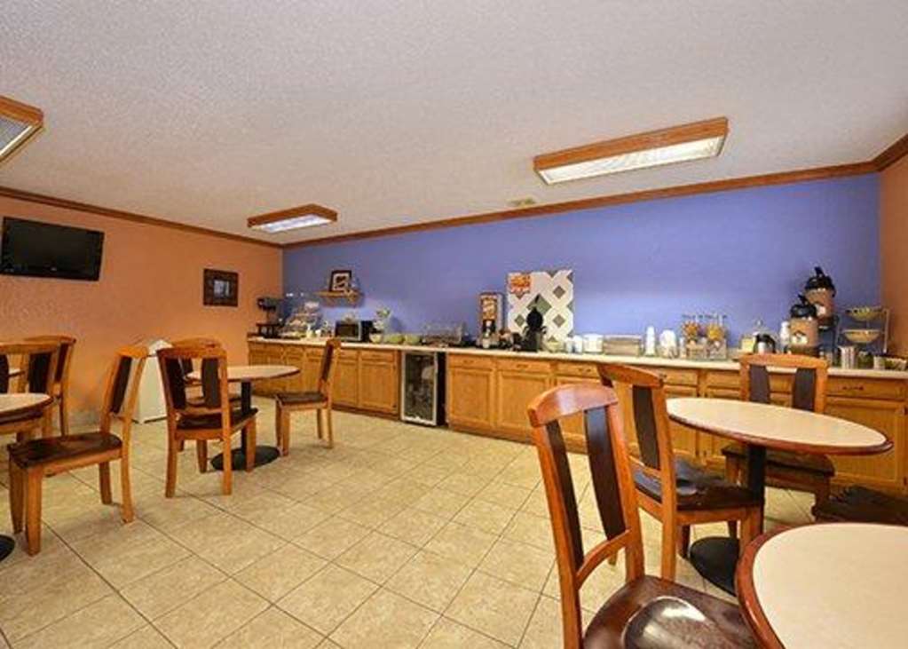 Quality Inn & Suites Grinnell near University - photo 18