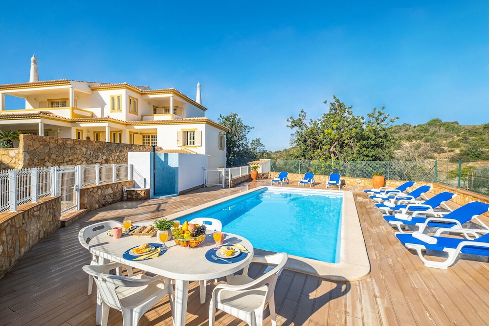 Villa Punta Cana by Algarve Vacation — 4-Star Luxury Hotel in Albufeira, Portugal