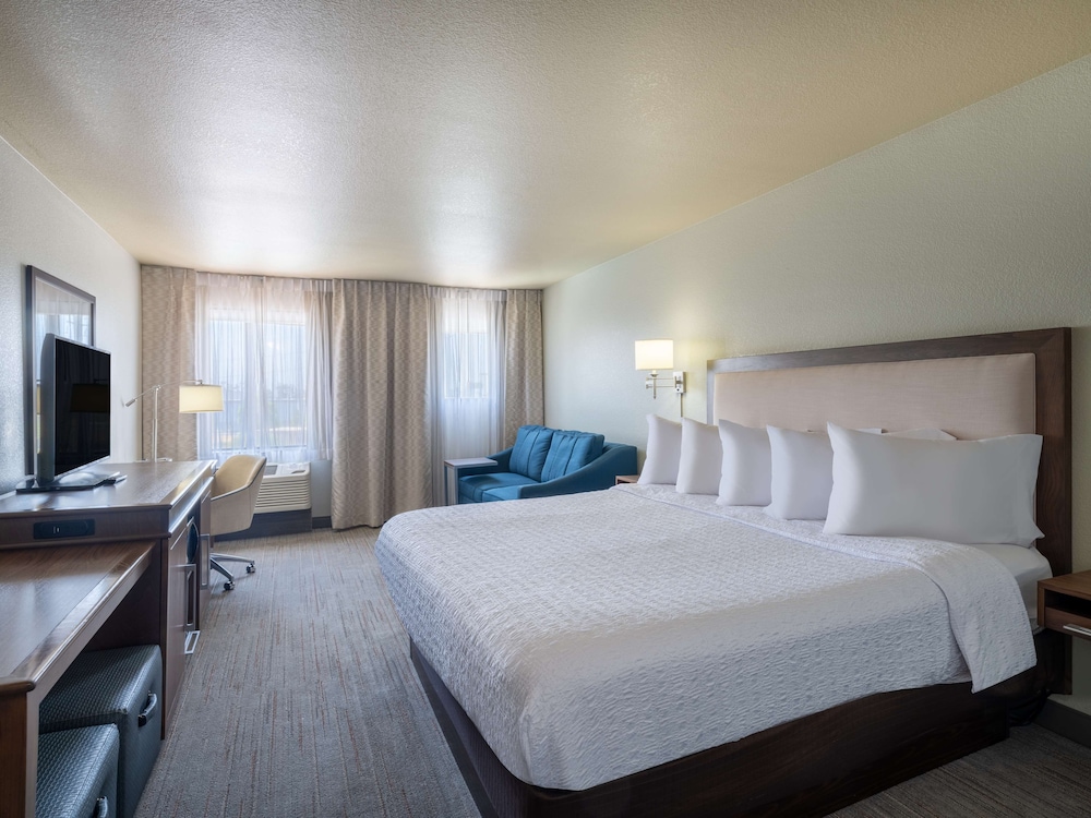 Hampton Inn by Hilton Irvine East Lake Forest - photo 20