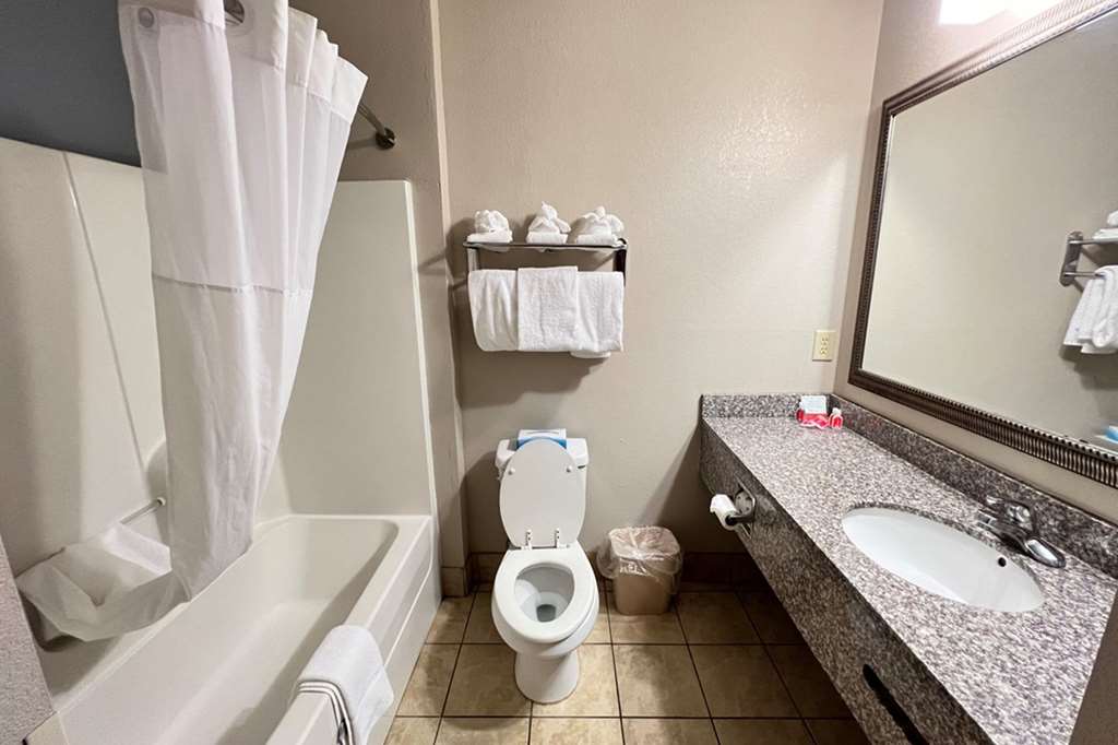 Econo Lodge Augusta West near Fort Gordon - photo 18