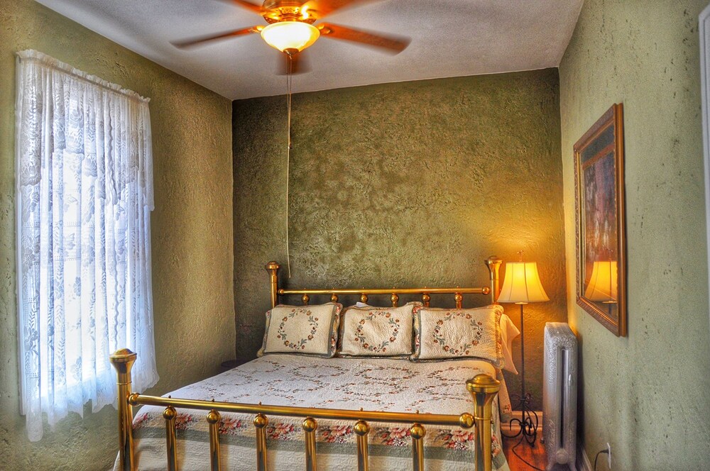 La Plaza Inn - photo 32
