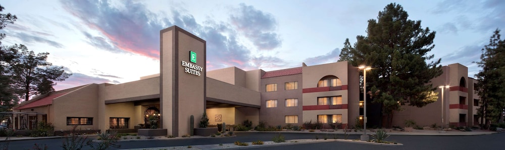 Embassy Suites by Hilton Phoenix Tempe - photo 2