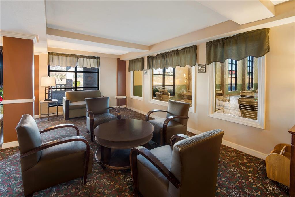 Quality inn & Suites Cincinnati I 275 - photo 6