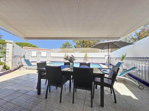 Pineview Terrace and Pool — 4-Star Luxury Hotel in Olhao, Portugal
