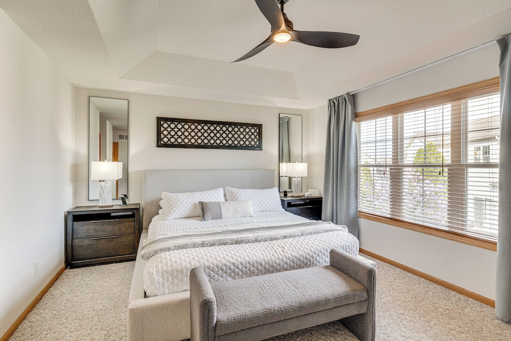 Luxury Prairie Retreat 5 Min from Madison — 4-Star Luxury Hotel in Sun Prairie, United States