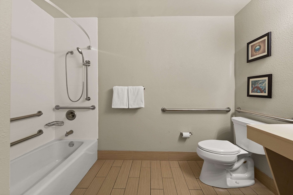 Comfort Inn On the Ocean - photo 45