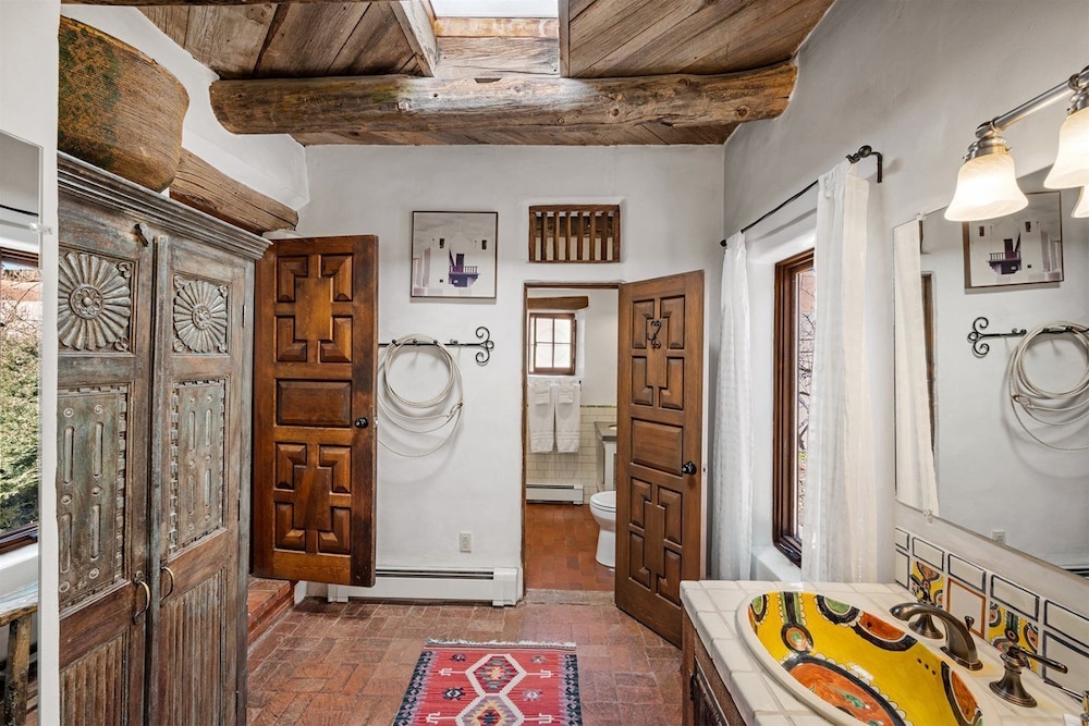 Garcia St. Adobe Historic District Close to Canyon Road Three Master Bedrooms Great Outdoor Space - photo 31