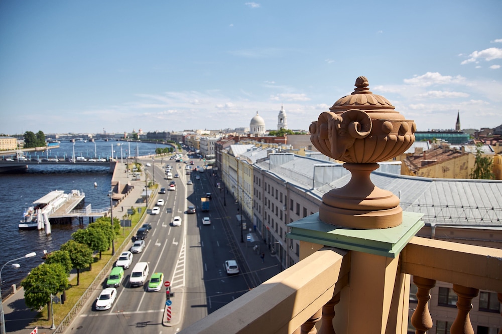 River Palace Hotel — 4-Star Luxury Hotel in Saint Petersburg, Russia