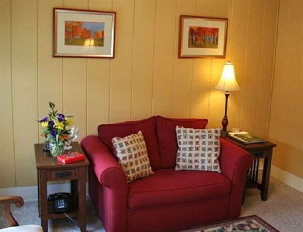 Wildcat Inn & Tavern - photo 6