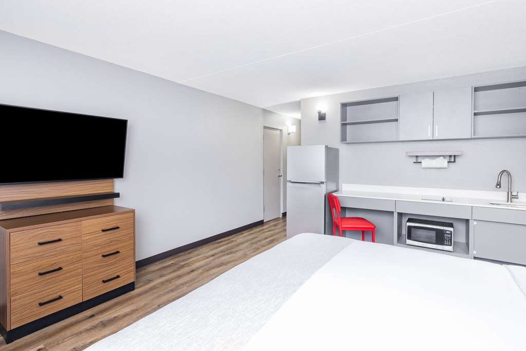 Hawthorn Extended Stay by Wyndham Wichita Airport - photo 20