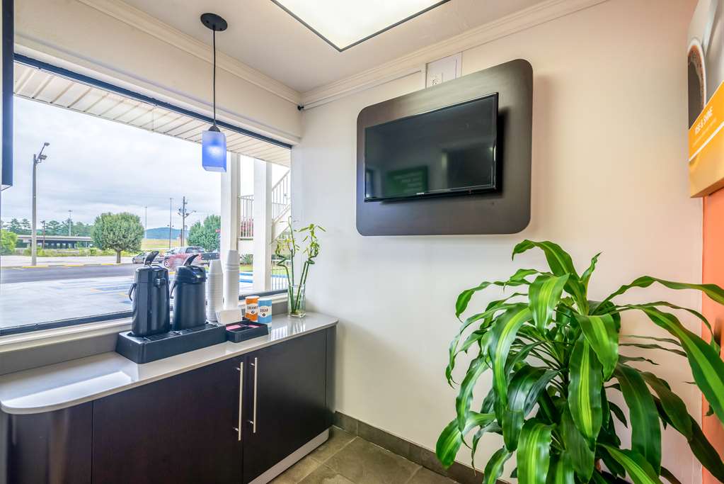 Motel 6 Anniston AL - photo 24
