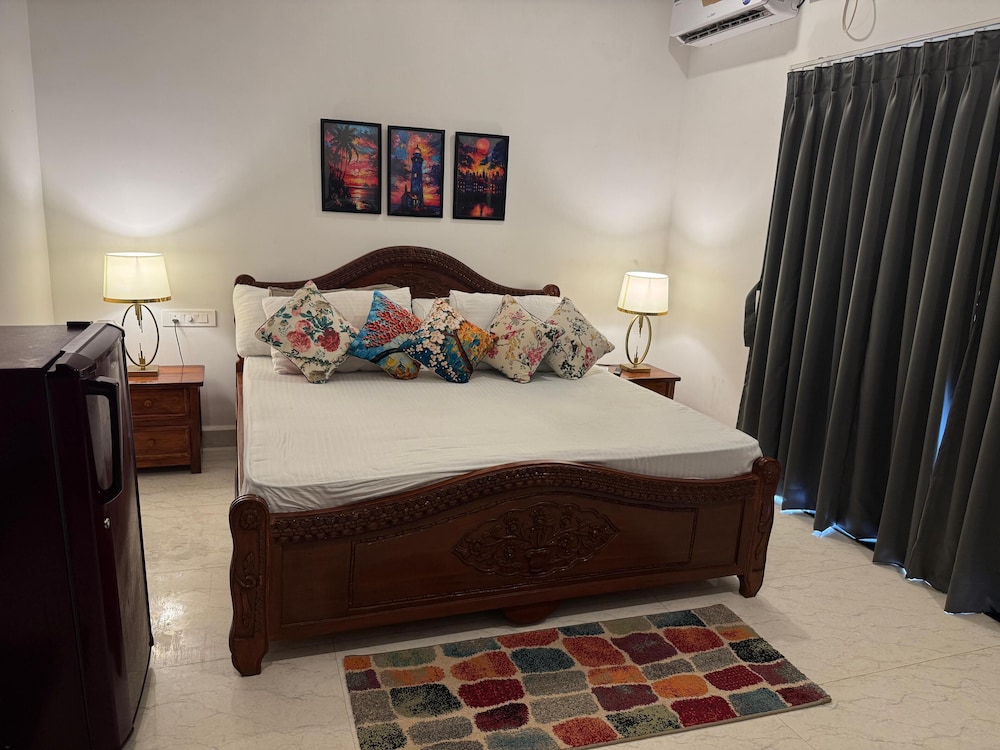 Apricot Inn - carbon neutral hotel in Morjim