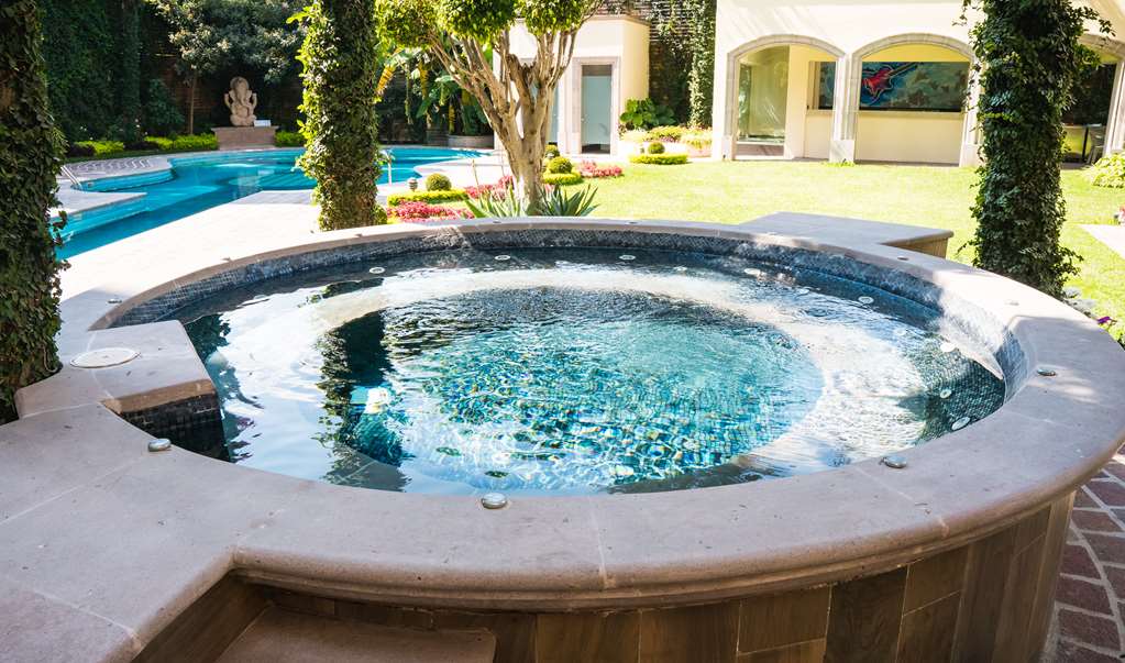Jacuzzi