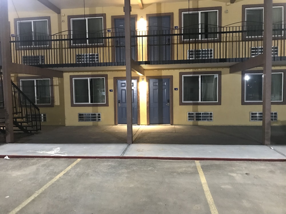 Gila Bend Lodge - photo 3