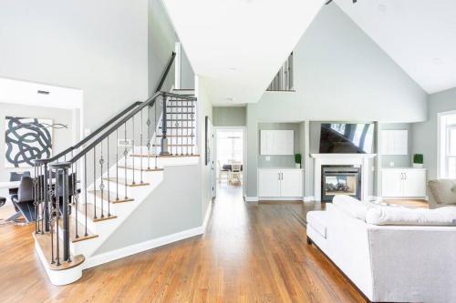 Pike Creek Palace 6 Bedrooms with 5 King beds Villa in Wilmington's Chateau Country — 4-Star Luxury Hotel in Wilmington, United States