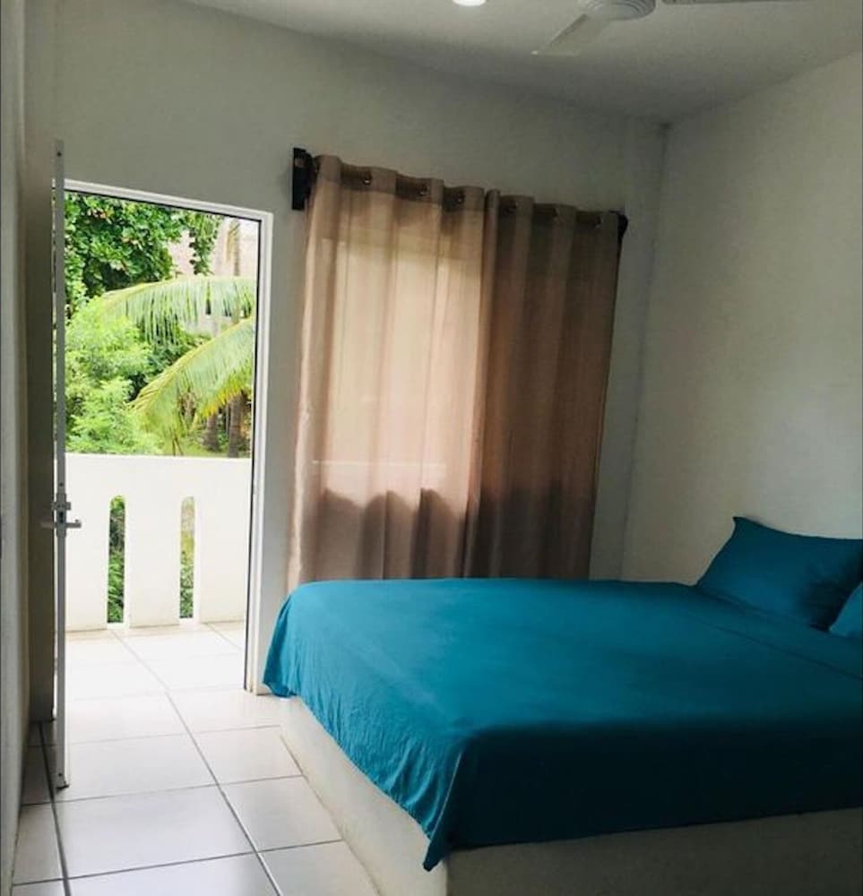 Private room with king size bed in Puerto Escondido, Mexico