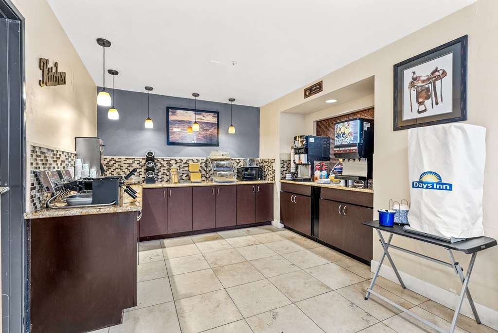Days Inn by Wyndham Camp Verde Arizona - photo 29