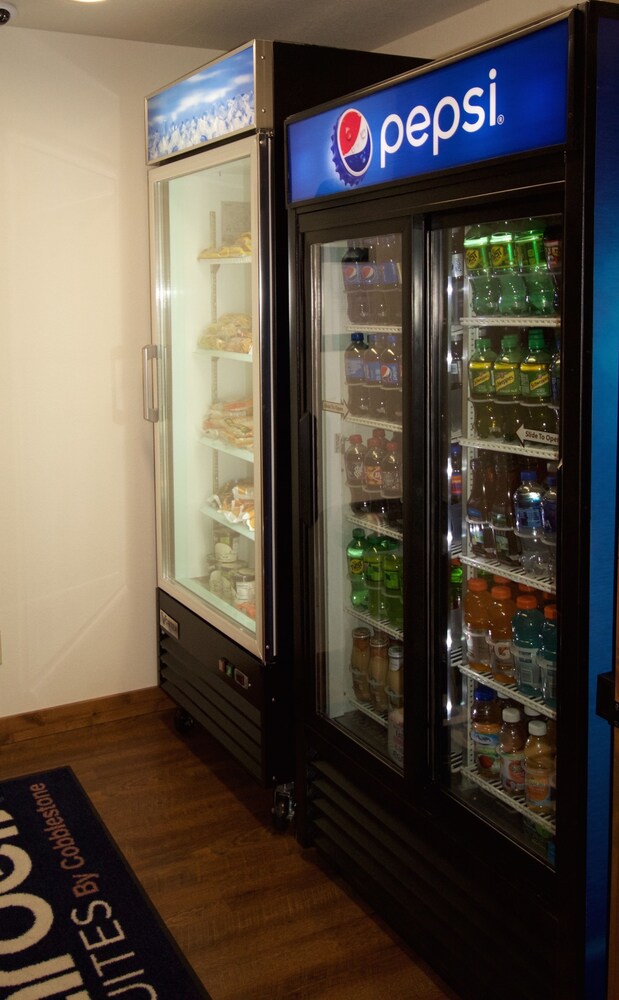 Boarders Inn & Suites by Cobblestone Hotels Syracuse - photo 28
