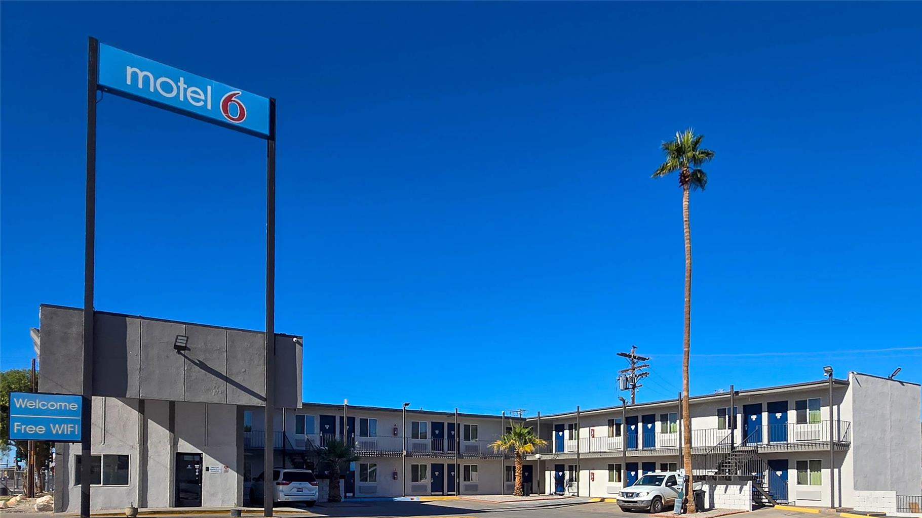 Motel 6 Blythe Ca South — Blythe