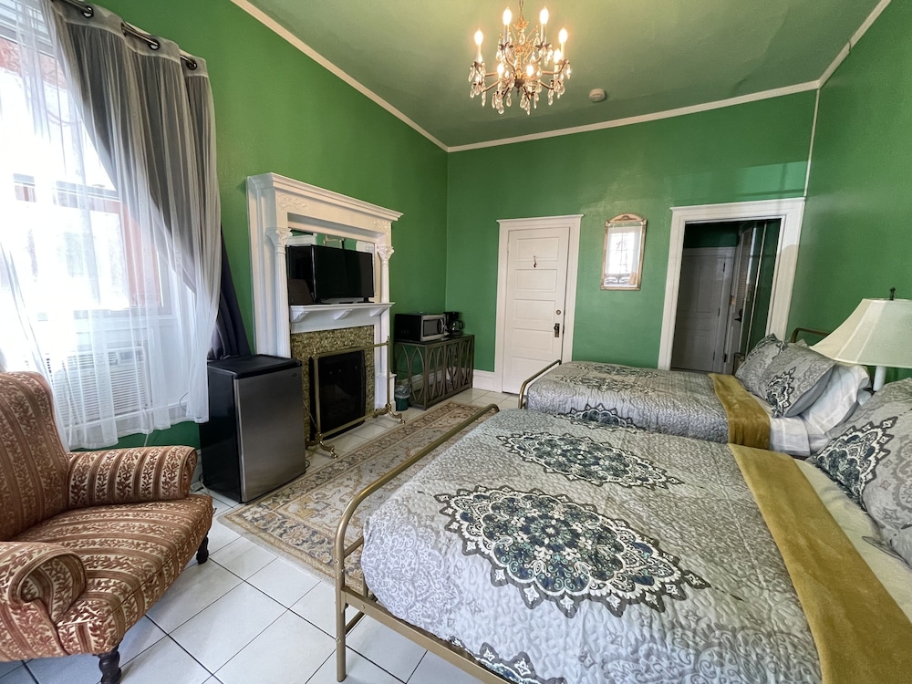 The Holiday Chalet - photo 3