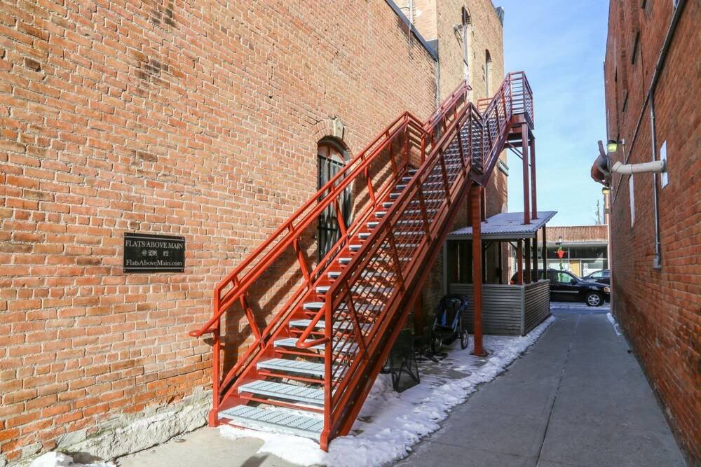 Bozeman Atelier Above Main Street - photo 7