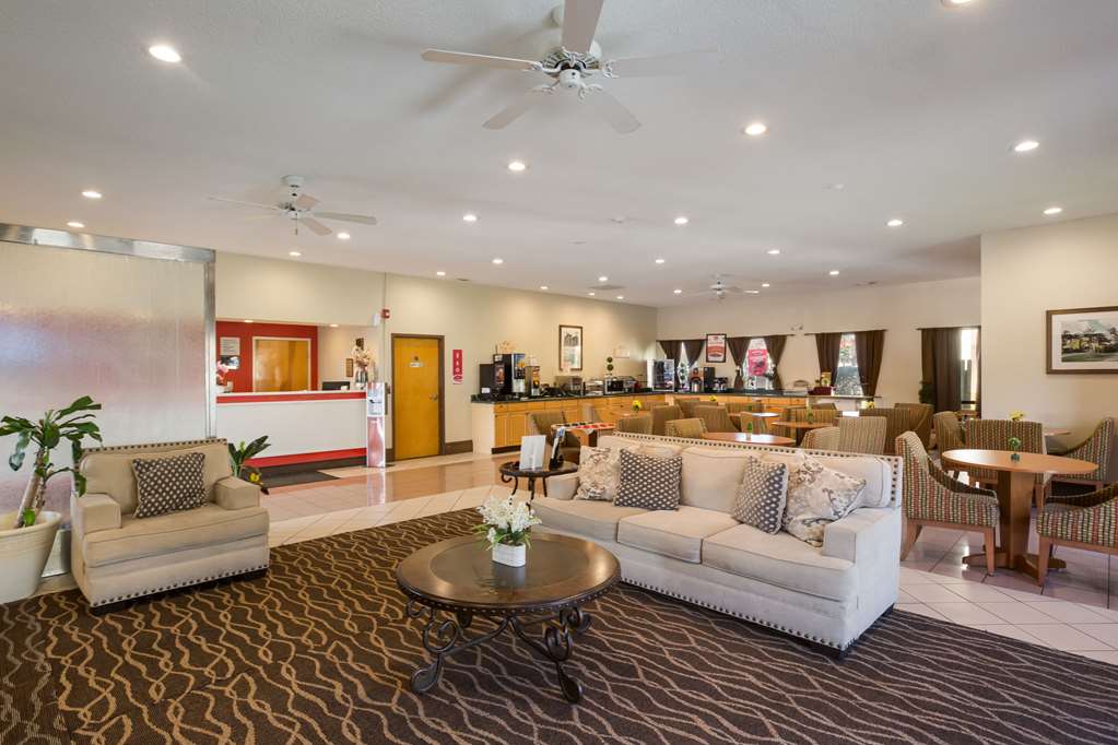 Econo Lodge Inn & Suites Hardeeville I 95 - photo 15
