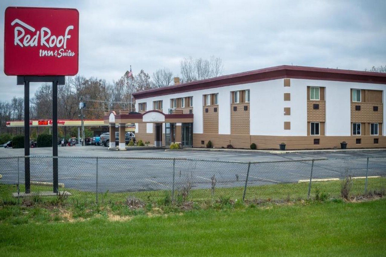 Red Roof Inn and Suites Piqua I 75 — hotel in Piqua