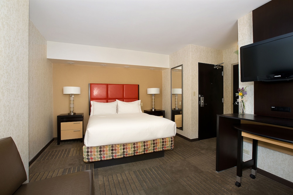 Holiday Inn Express Denver Downtown an IHG Hotel - photo 4