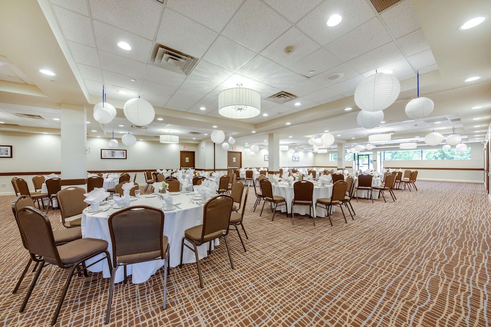 DoubleTree by Hilton Hotel Binghamton - photo 30