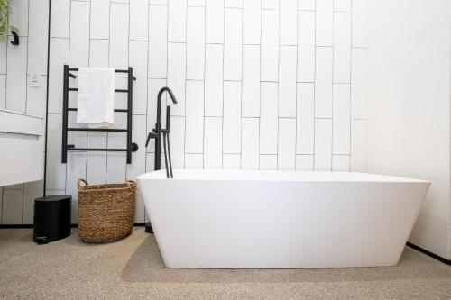 Two Bedroom Apartment with Hot Tub in De Waterkant