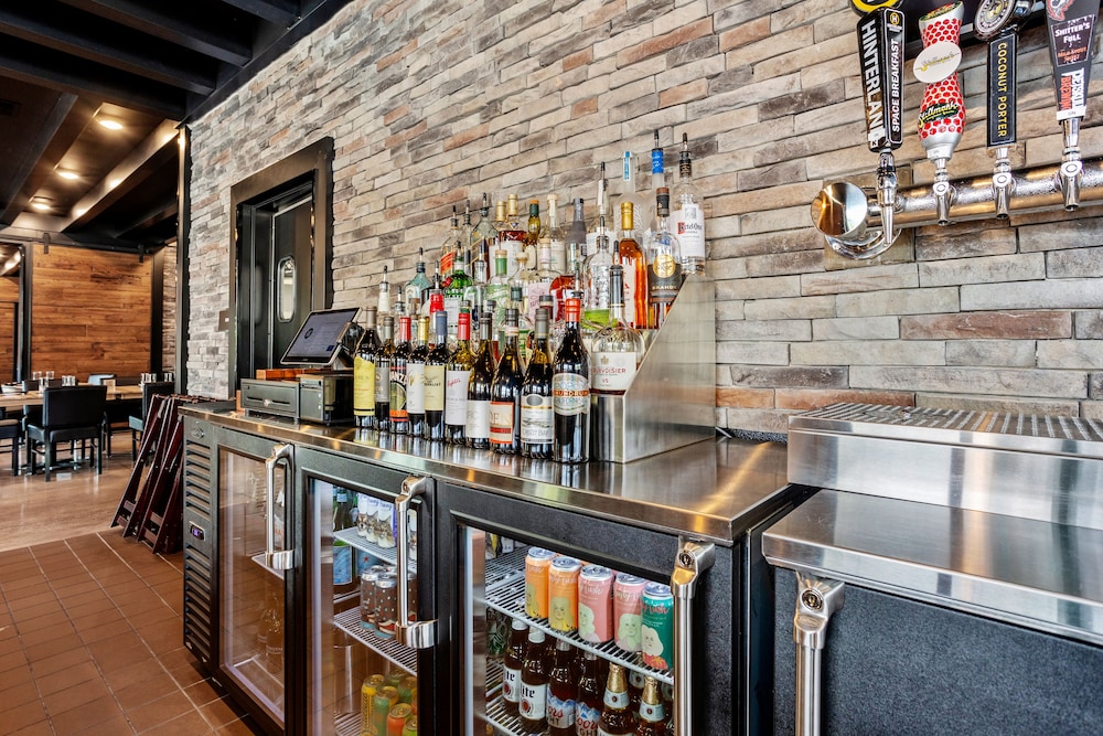 Cobblestone Hotel & Suites De Pere Green Bay - photo 60
