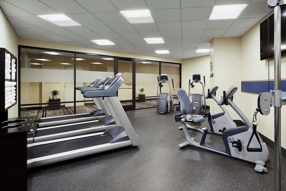 Hampton Inn & Suites Chicago Mt. Prospect - photo 25