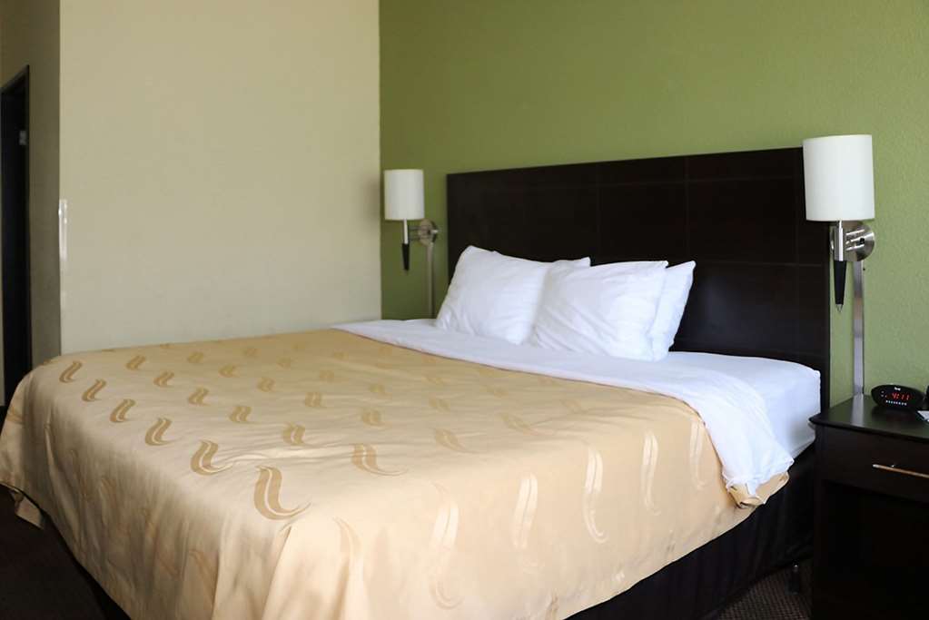 Quality Inn Evansville Eastland Area - photo 14