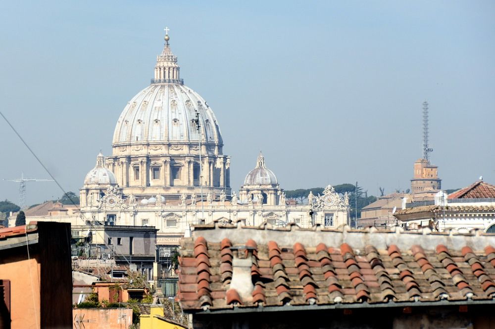 Coronari Apartments 2 — 4-Star Luxury Hotel in Rome, Italy