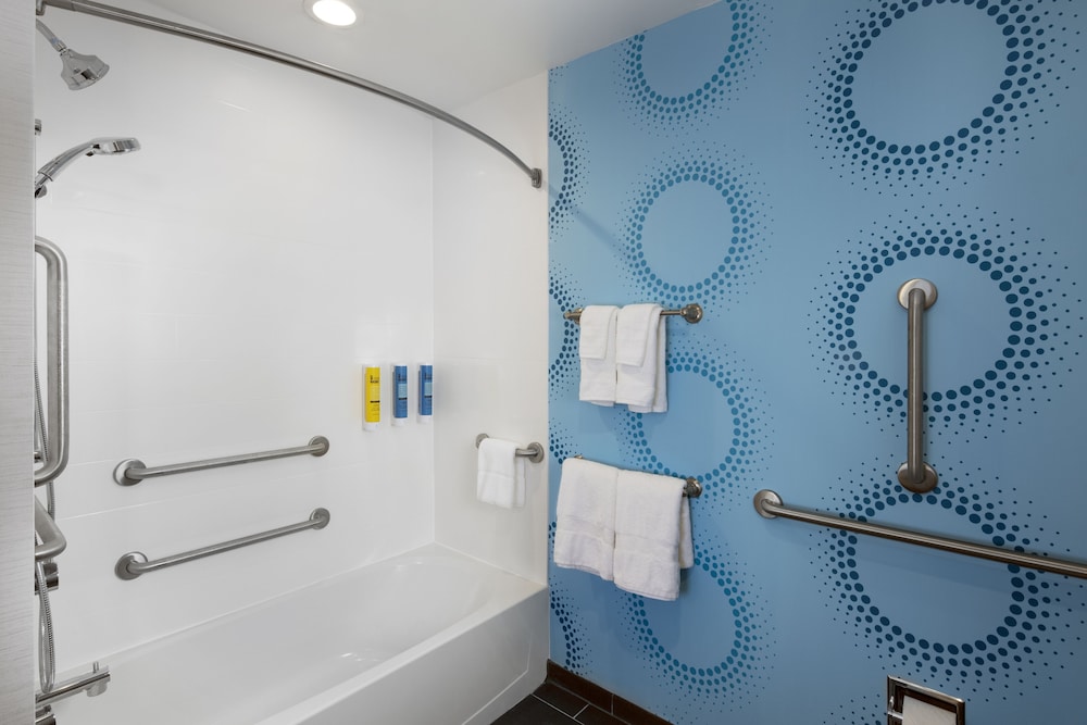 Tru by Hilton Asheville Blue Ridge Parkway - photo 56