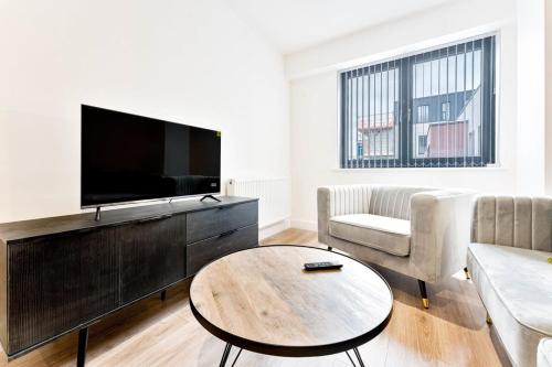 Modern and Bright 2 Bed Apartment in Solihull — 4-Star Luxury Hotel in Birmingham, United Kingdom