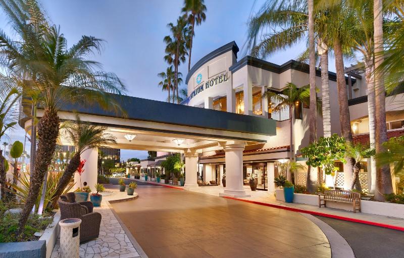 Atrium Hotel at Orange County Airport - photo 6