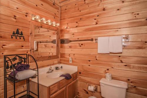 Highland Dream Hot Tub FREE tickets each paid day Near Dollywood WIFI - photo 11