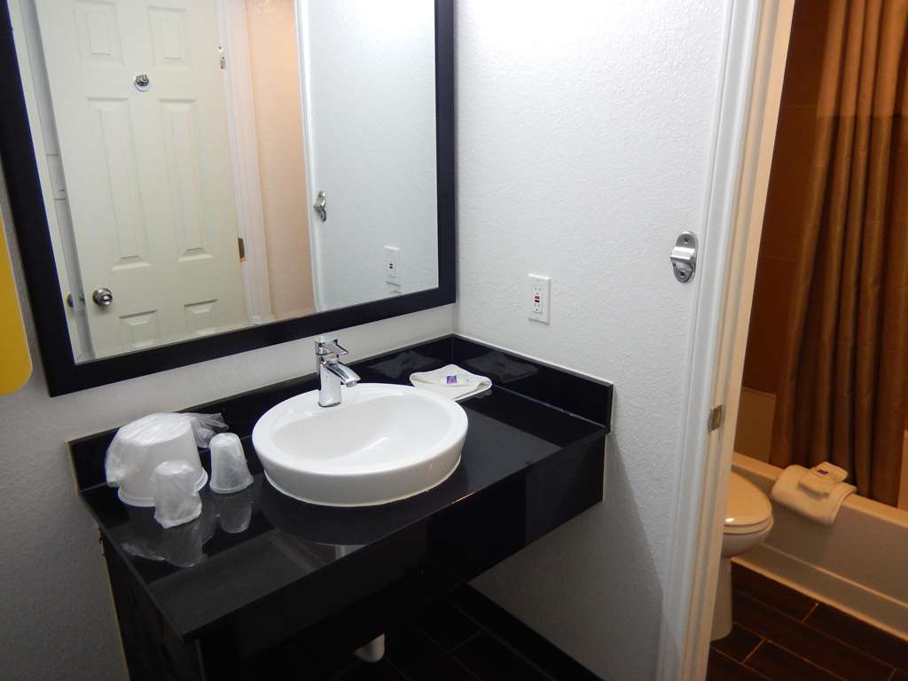 Motel 6 Portland TX - photo 25